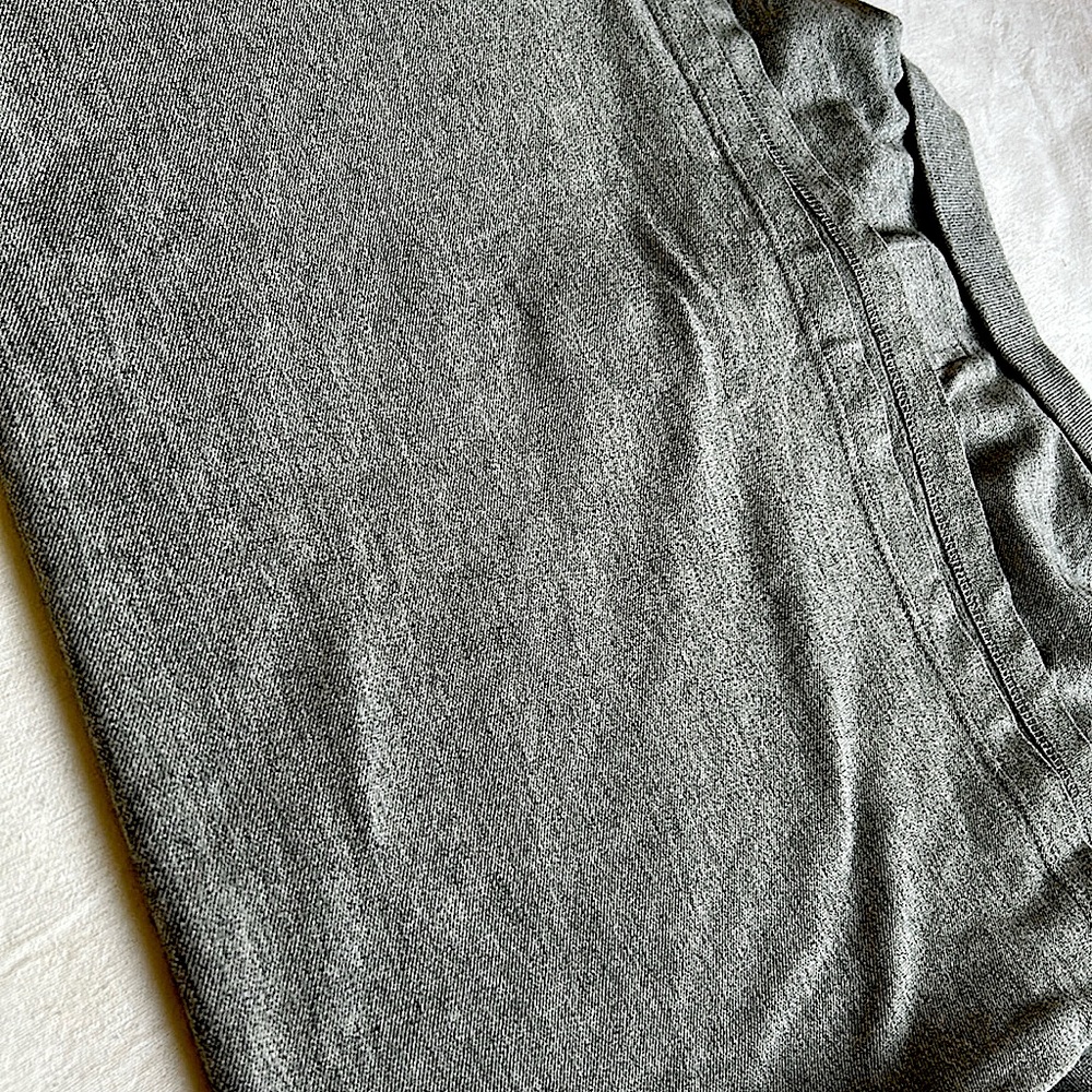 A grey abercrombie shirt ,medium sized and very easy to style. - Picture 4 of 4